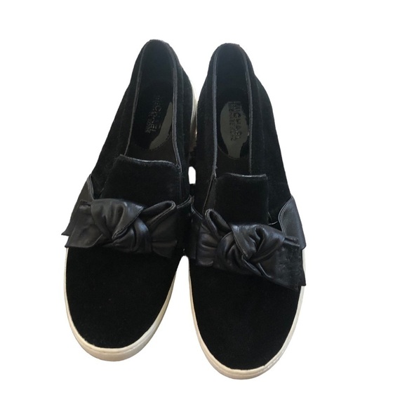 Michael Kors Val Bow Slip-On Suede Sneakers Size 7M Black Logo Casual Designer - Picture 3 of 5